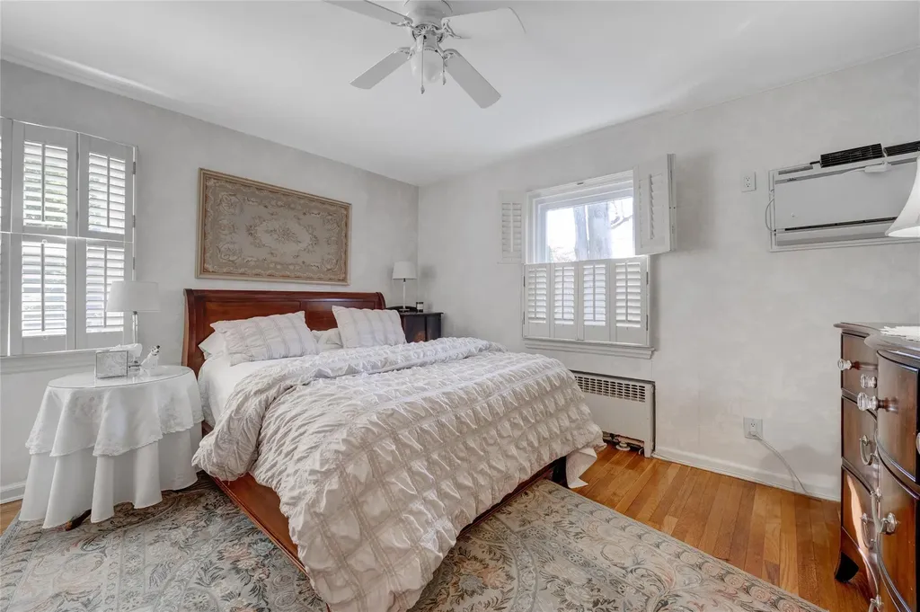 448 White Road Mineola NY 11501