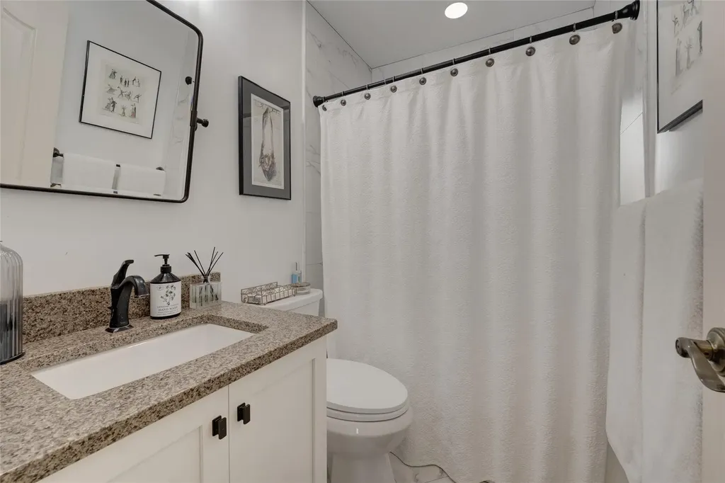 448 White Road Mineola NY 11501