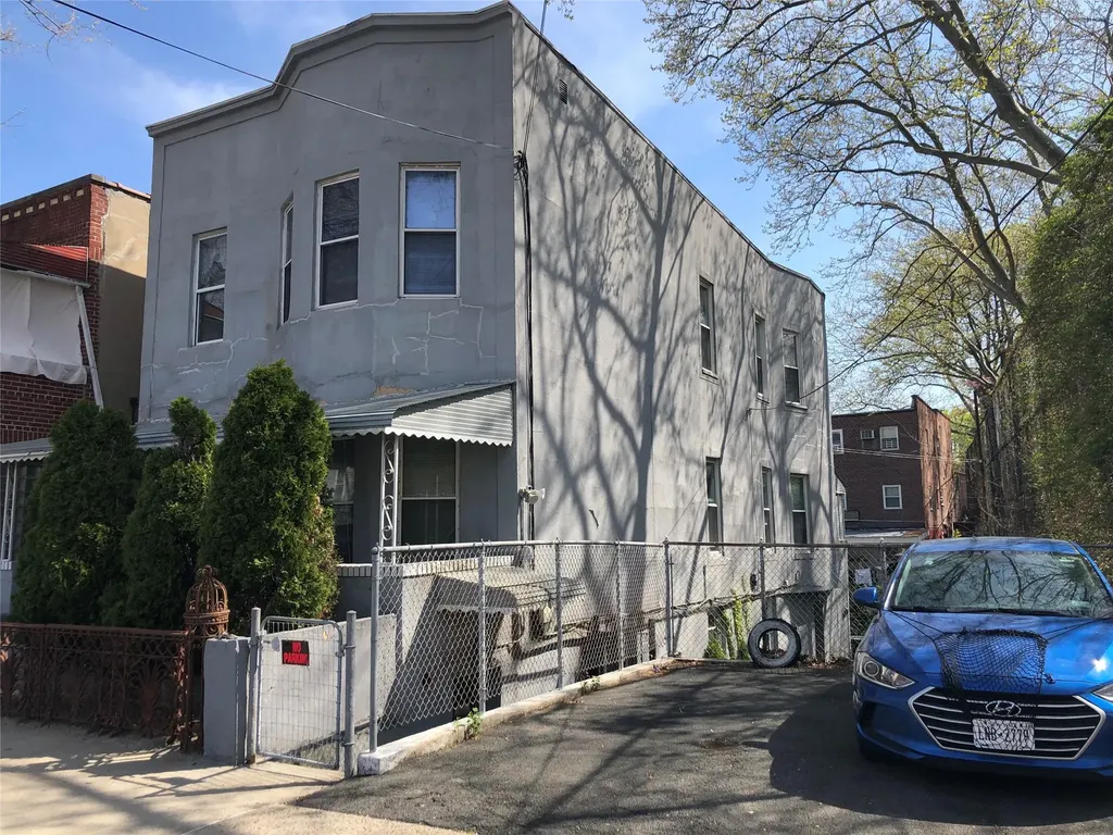 1834 Matthews Avenue Bronx NY 10462