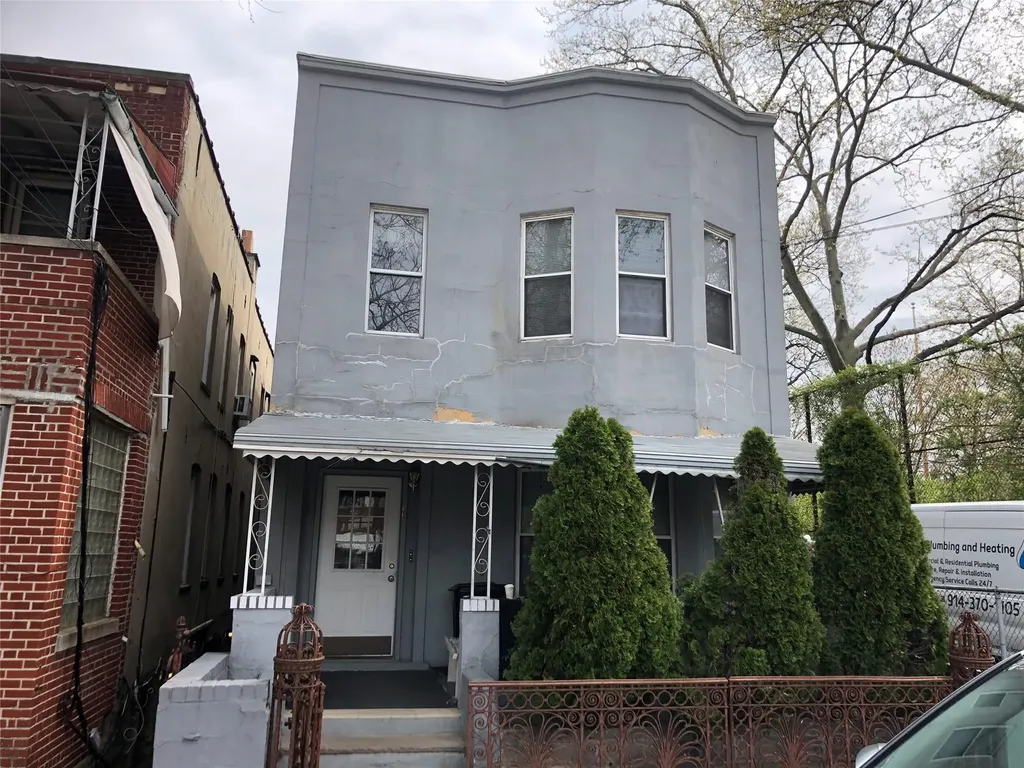1834 Matthews Avenue Bronx NY 10462