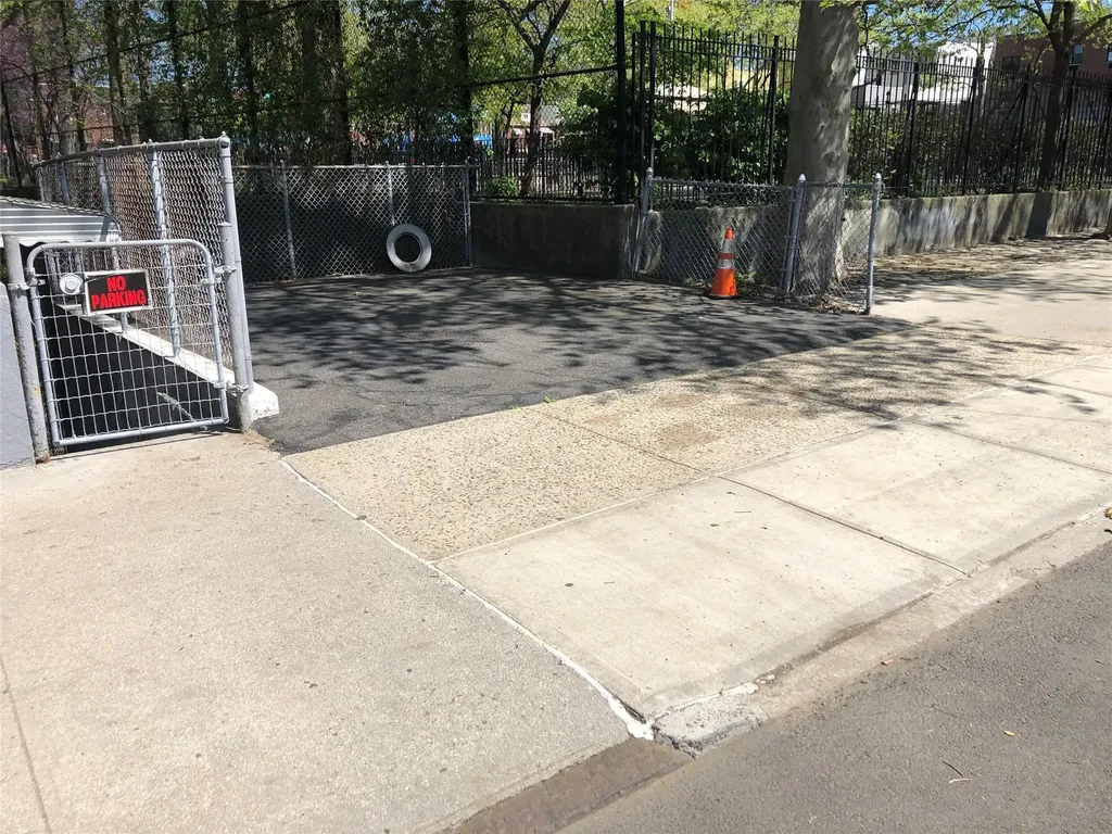 1834 Matthews Avenue Bronx NY 10462