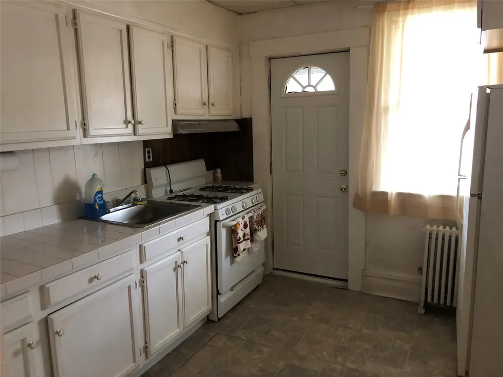 1834 Matthews Avenue Bronx NY 10462