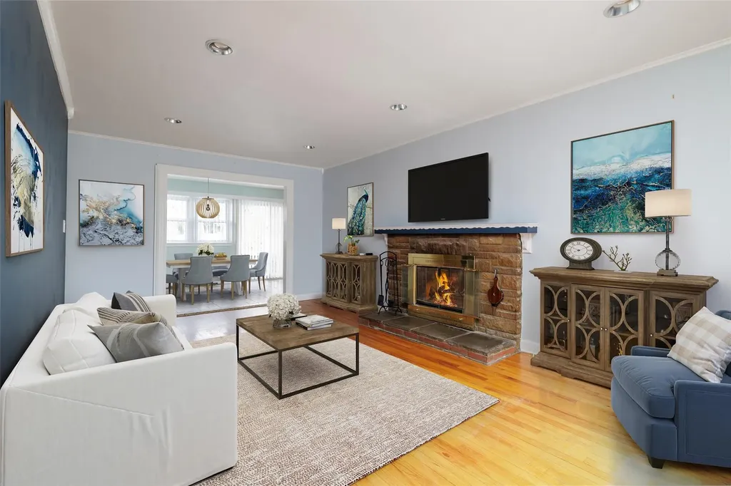 7 Gainsboro Lane Syosset NY 11791