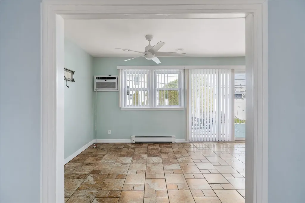 7 Gainsboro Lane Syosset NY 11791