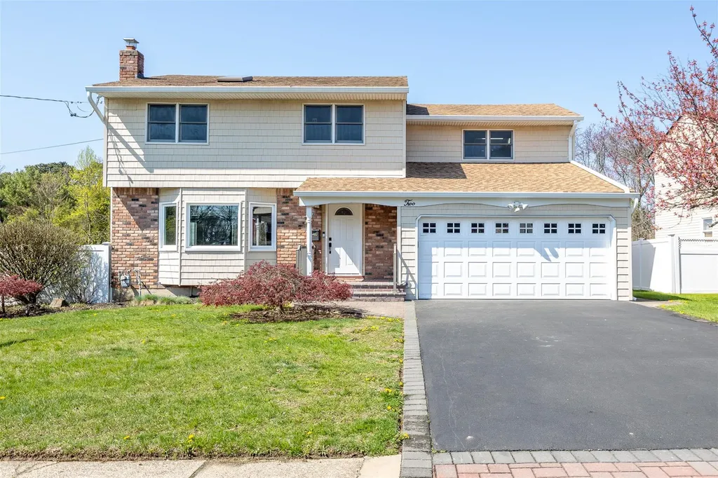 2 Joyce Court Babylon NY 11703