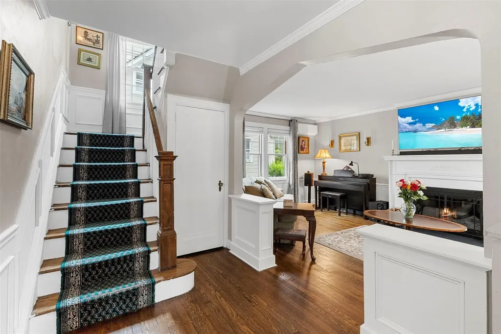 19 Glenorchy Place New Rochelle NY 10804