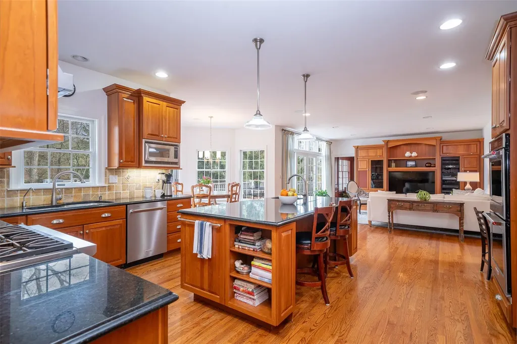 8 Turtleback Way Chappaqua NY 10514