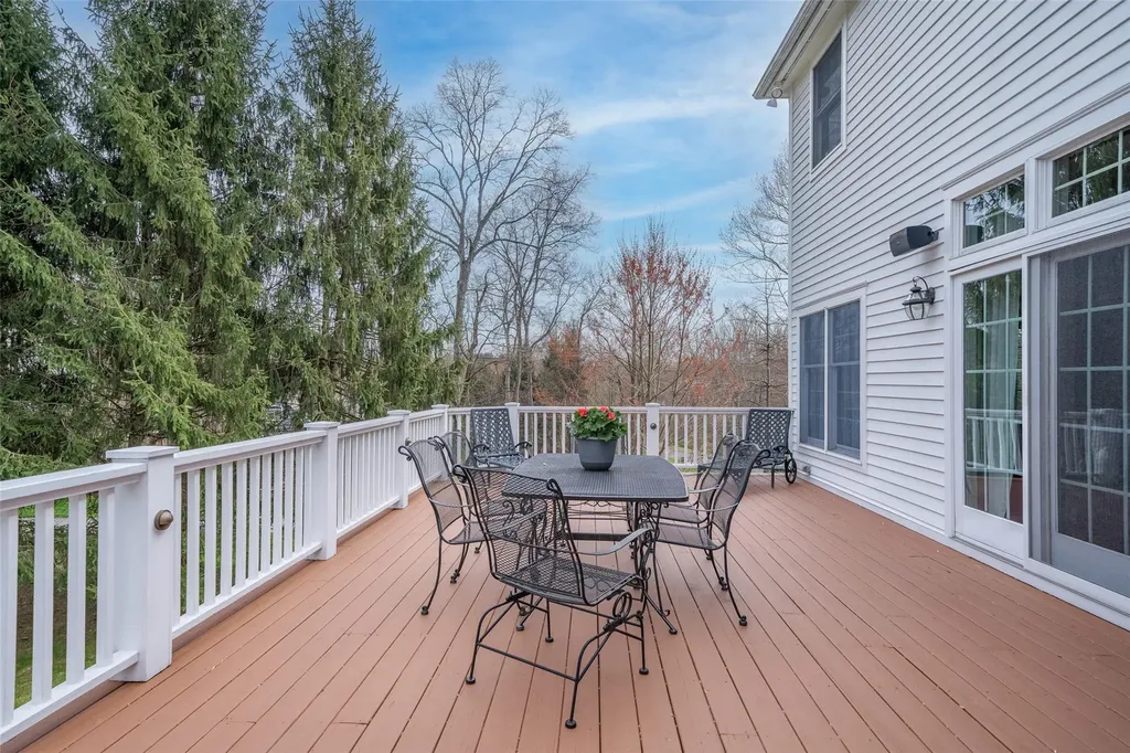 8 Turtleback Way Chappaqua NY 10514
