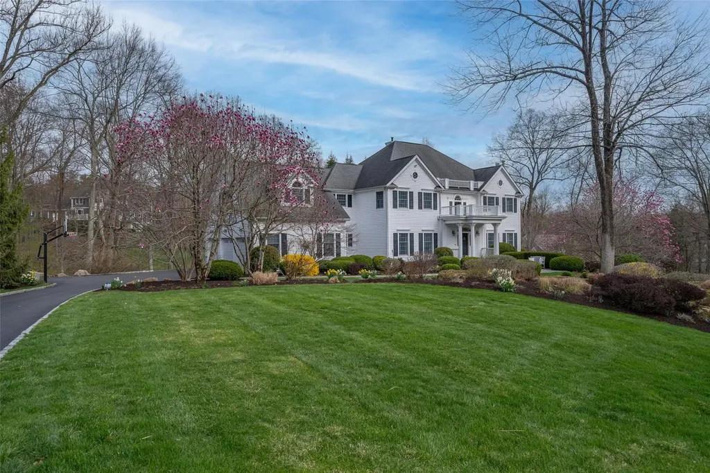 8 Turtleback Way Chappaqua NY 10514