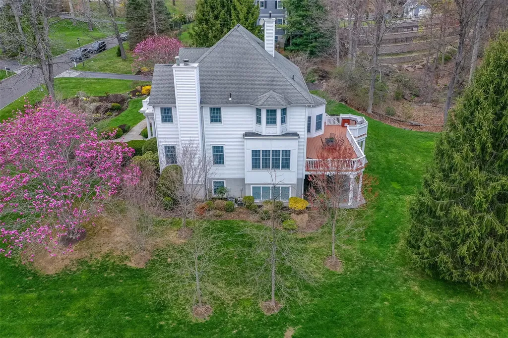8 Turtleback Way Chappaqua NY 10514
