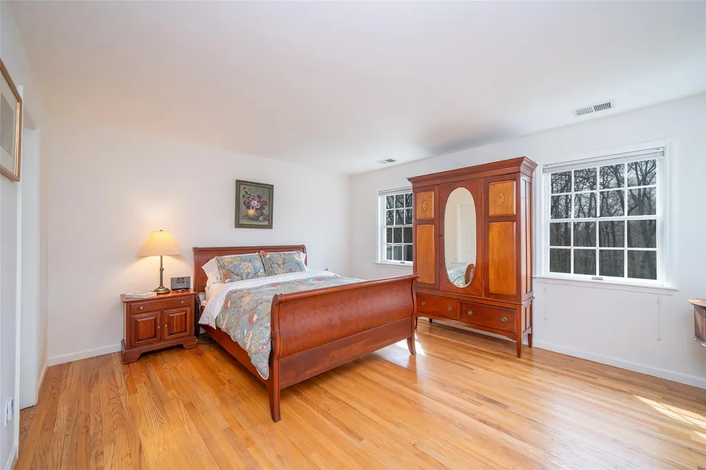 8 Turtleback Way Chappaqua NY 10514