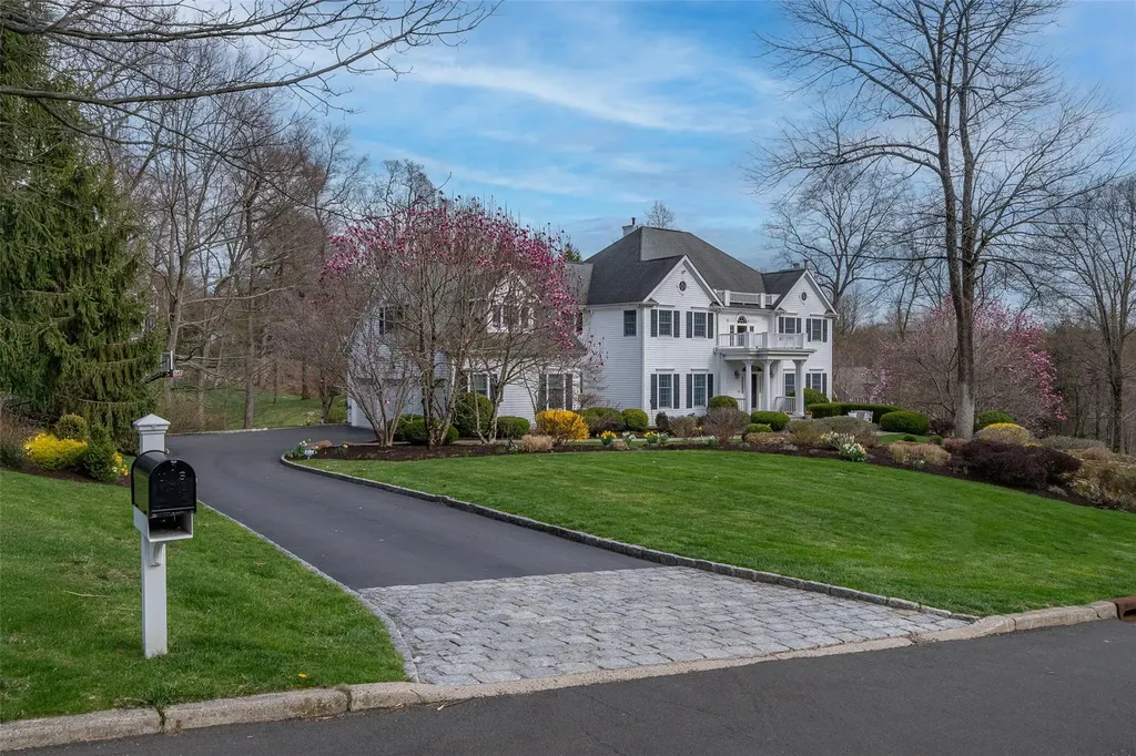 8 Turtleback Way Chappaqua NY 10514