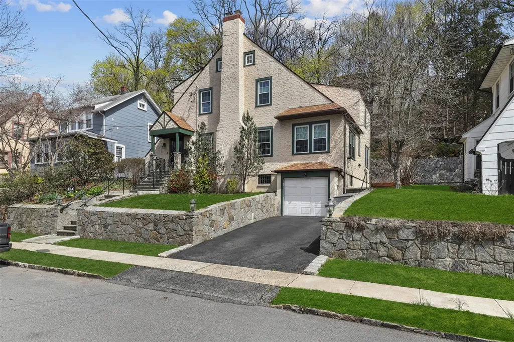 184 Dante Avenue Eastchester NY 10707