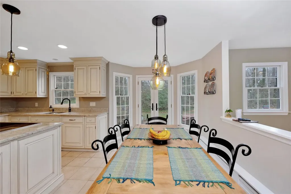 2 Windmill Court Smithtown NY 11787