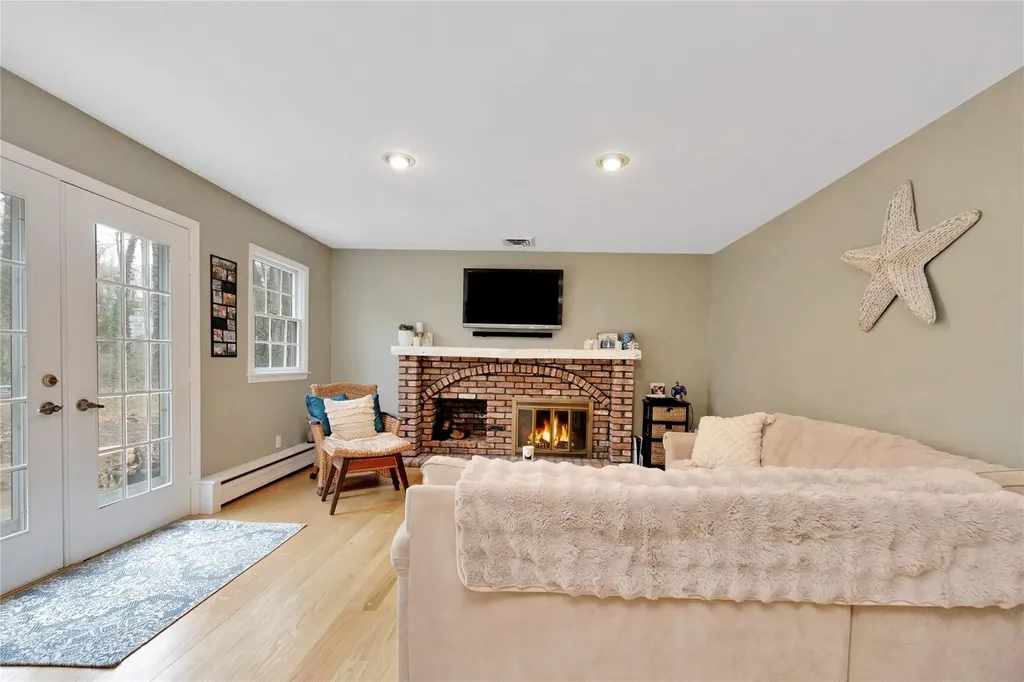 2 Windmill Court Smithtown NY 11787