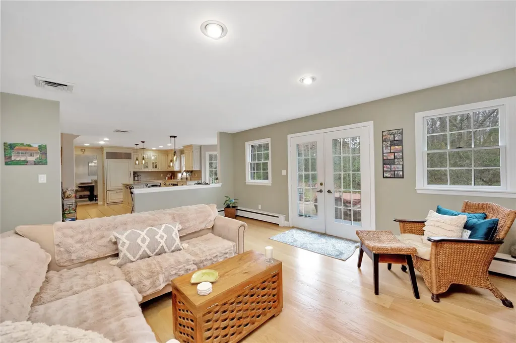 2 Windmill Court Smithtown NY 11787