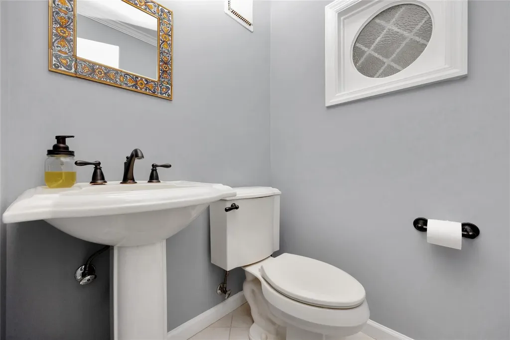2 Windmill Court Smithtown NY 11787