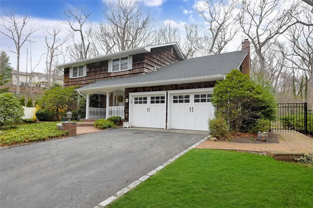 2 Windmill Court Smithtown NY 11787