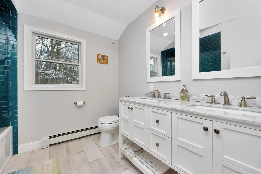 2 Windmill Court Smithtown NY 11787
