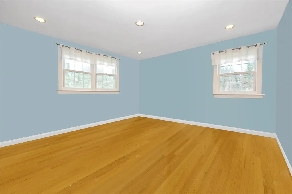 2 Windmill Court Smithtown NY 11787
