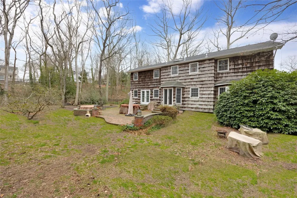 2 Windmill Court Smithtown NY 11787