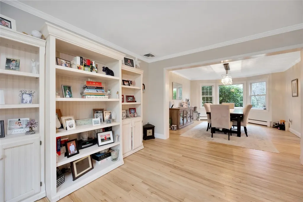 2 Windmill Court Smithtown NY 11787