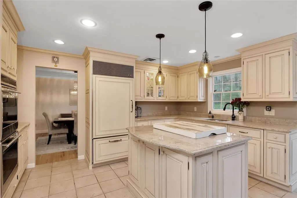 2 Windmill Court Smithtown NY 11787