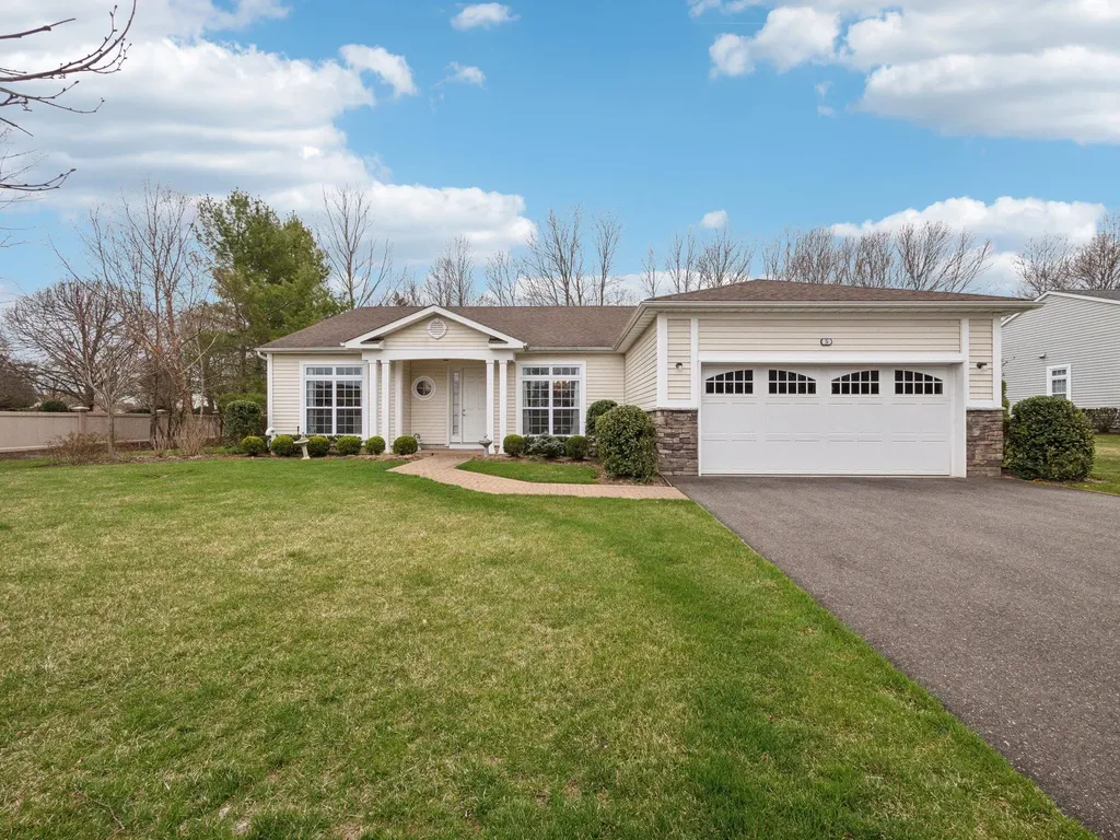 5 Hamlet Woods Drive Saint James NY 11780