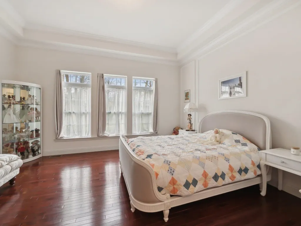 5 Hamlet Woods Drive Saint James NY 11780