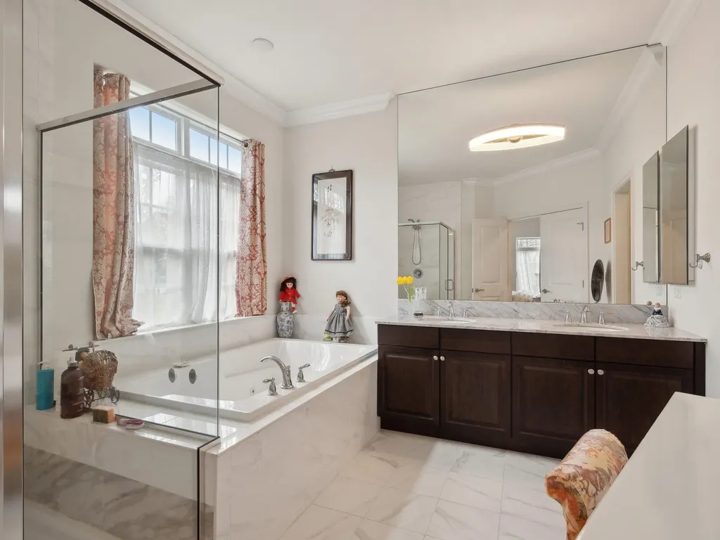 5 Hamlet Woods Drive Saint James NY 11780