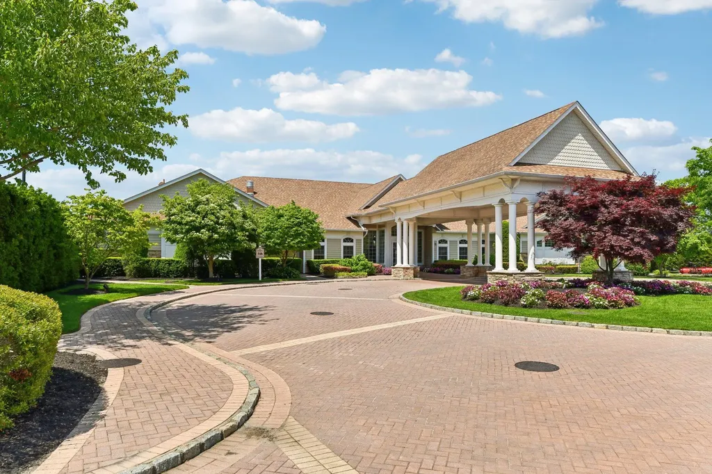 5 Hamlet Woods Drive Saint James NY 11780