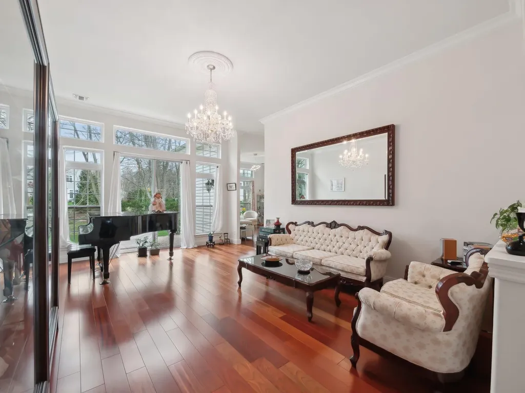 5 Hamlet Woods Drive Saint James NY 11780