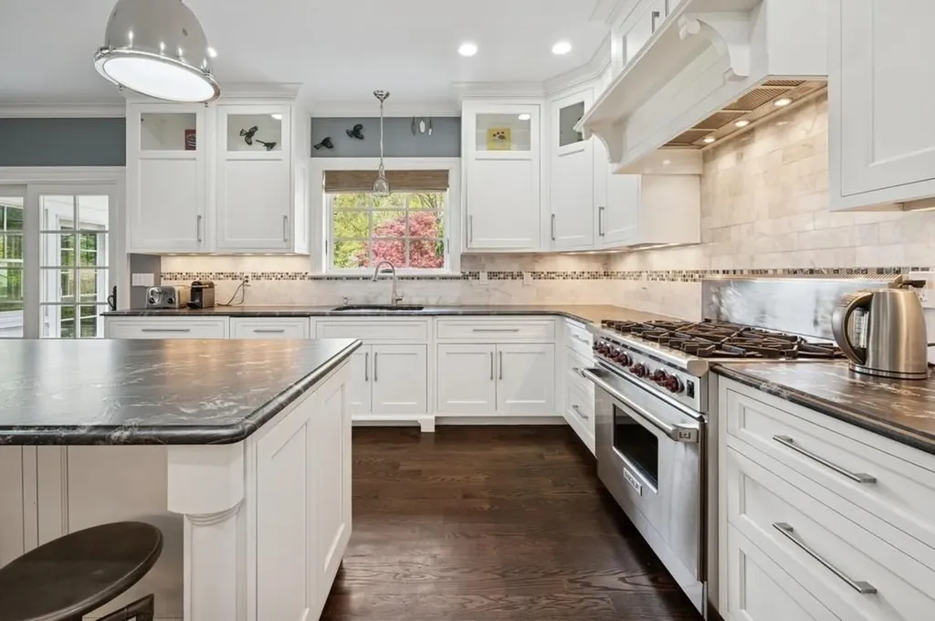 919 Sylvan Lane Mamaroneck NY 10543