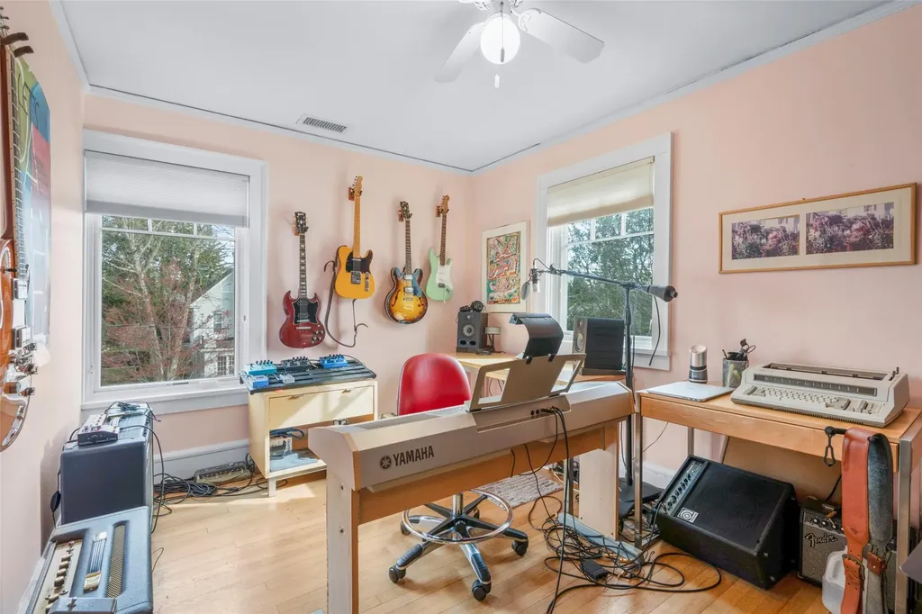 28 Stellar Place Pelham NY 10803