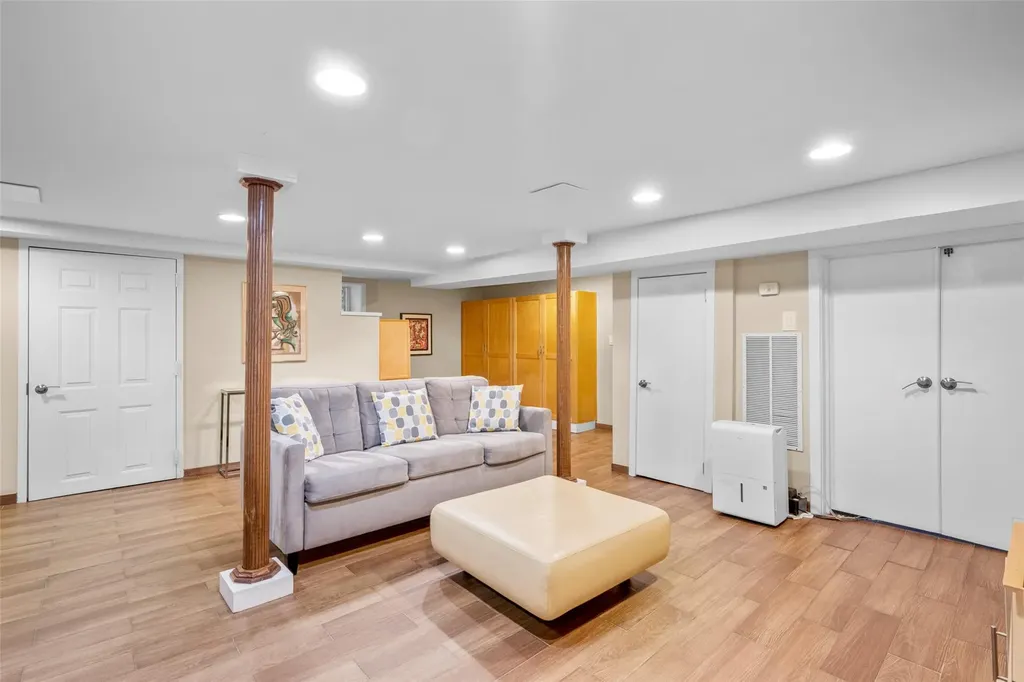28 Stellar Place Pelham NY 10803