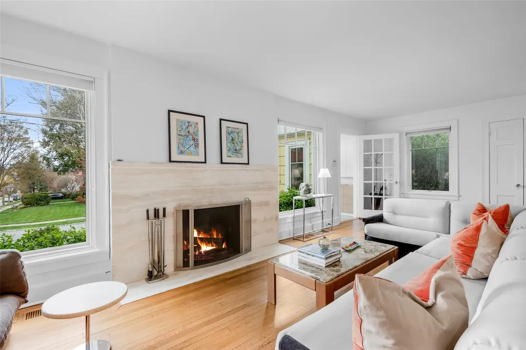 28 Stellar Place Pelham NY 10803