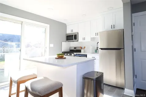 14A Earl Place Amity Harbor NY 11701