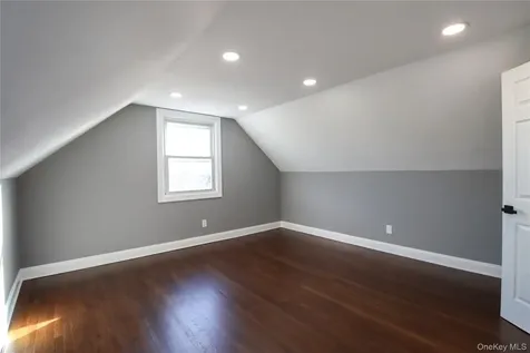 14A Earl Place Amity Harbor NY 11701