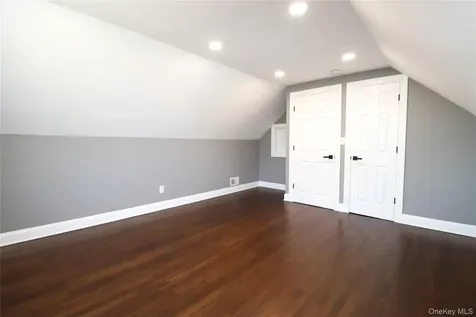 14A Earl Place Amity Harbor NY 11701