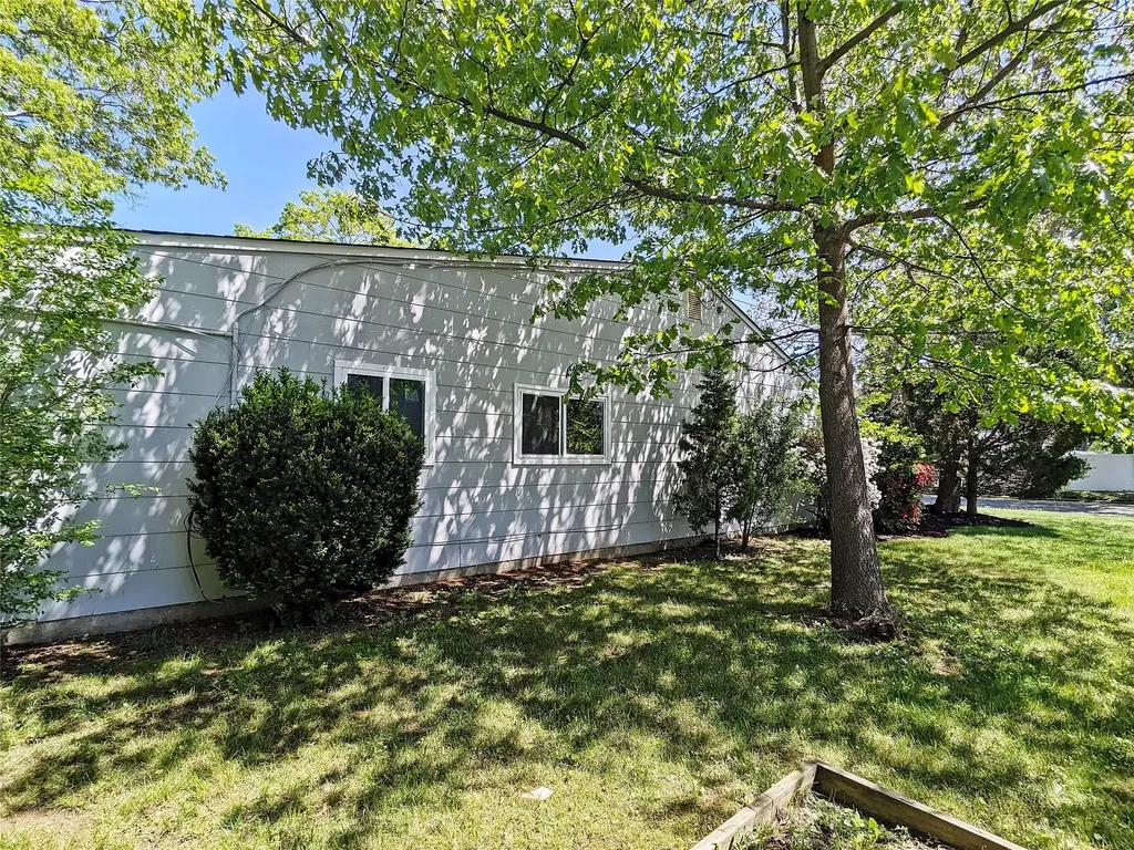 65 Biscayne Drive Selden NY 11784