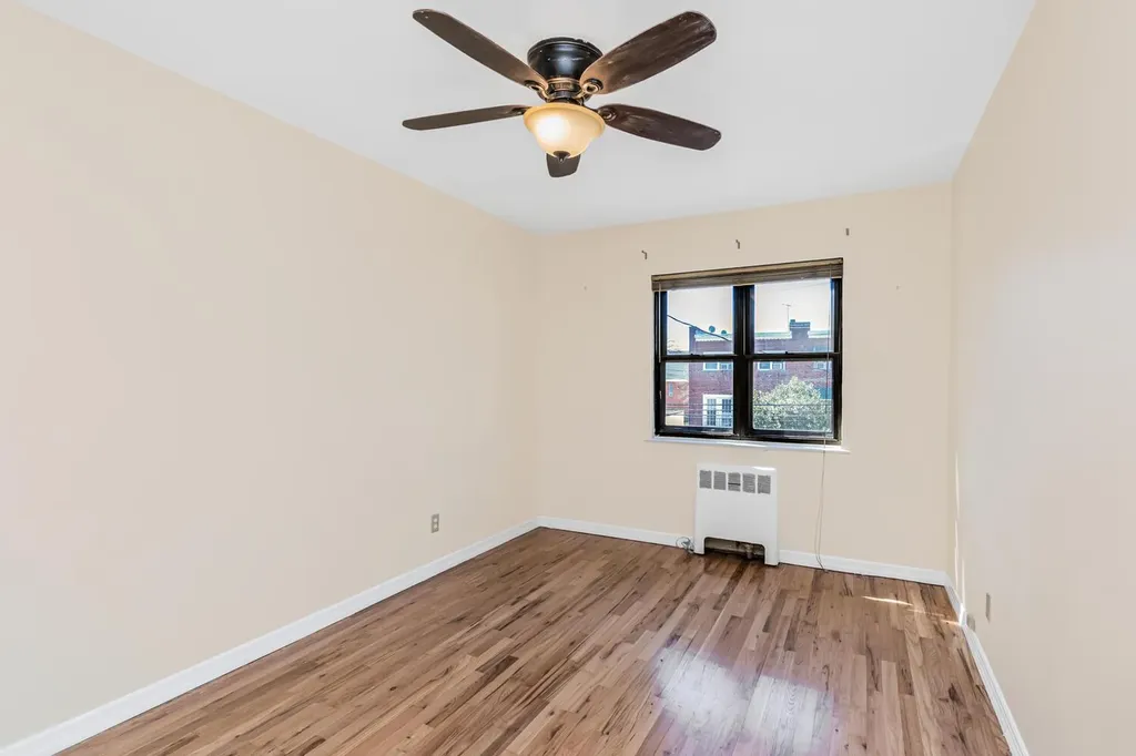 967 E 228th Street Bronx NY 10466