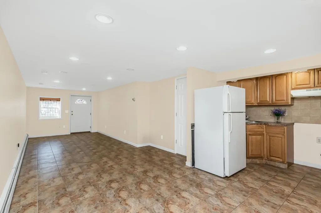 967 E 228th Street Bronx NY 10466