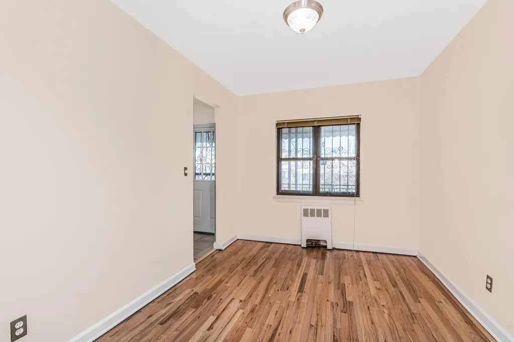 967 E 228th Street Bronx NY 10466