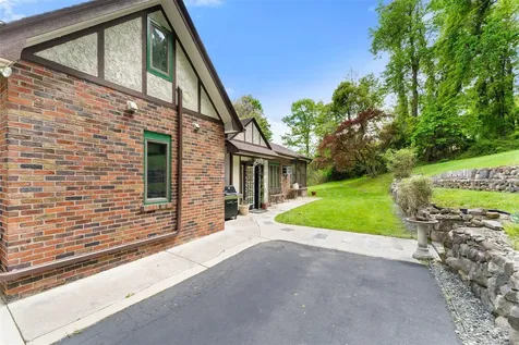 1104 Route 9w S Nyack NY 10960