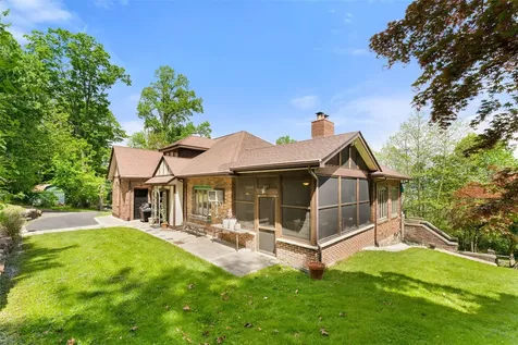 1104 Route 9w S Nyack NY 10960