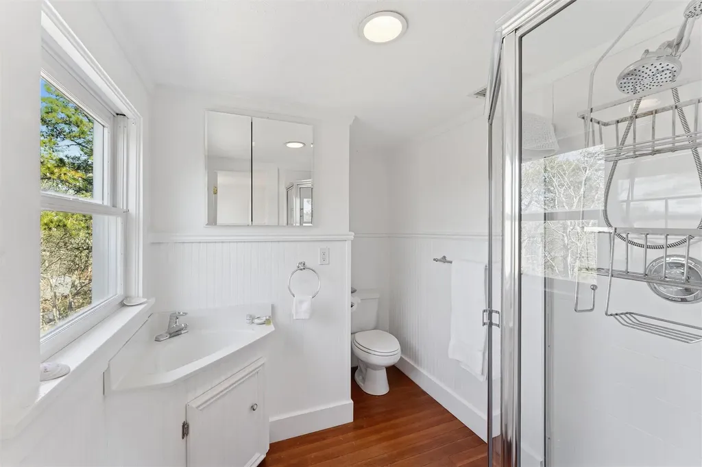 27 Station Road Westhampton NY 11977