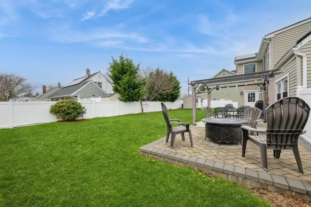 60 Anvil Lane Levittown NY 11756