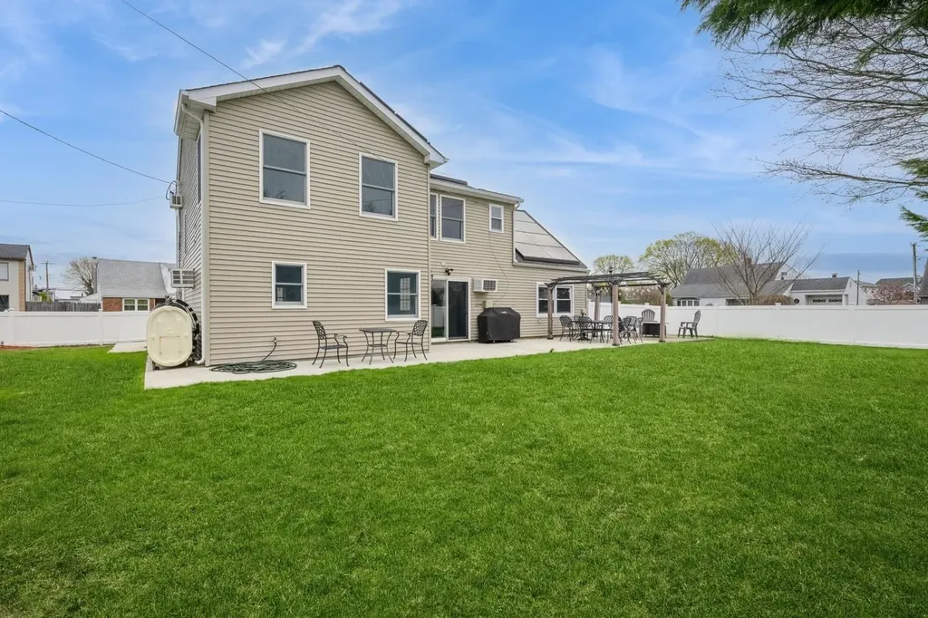 60 Anvil Lane Levittown NY 11756