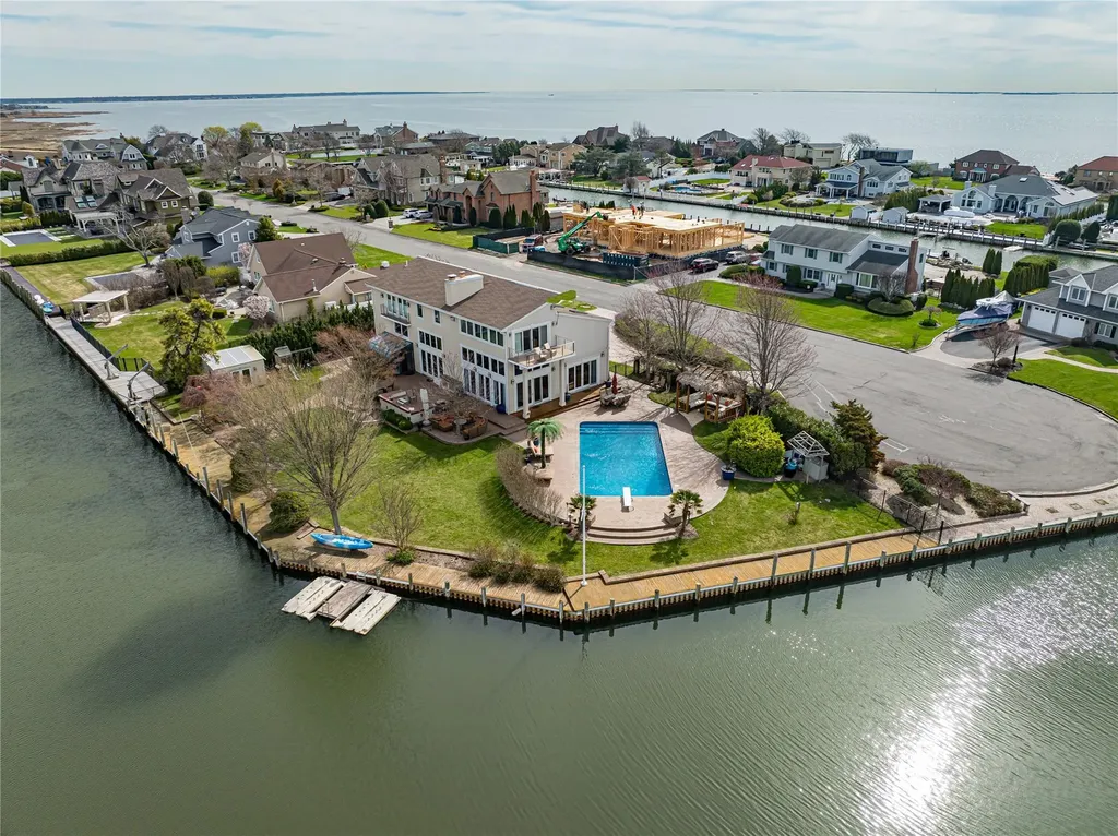 23 Sexton Drive West Islip NY 11795