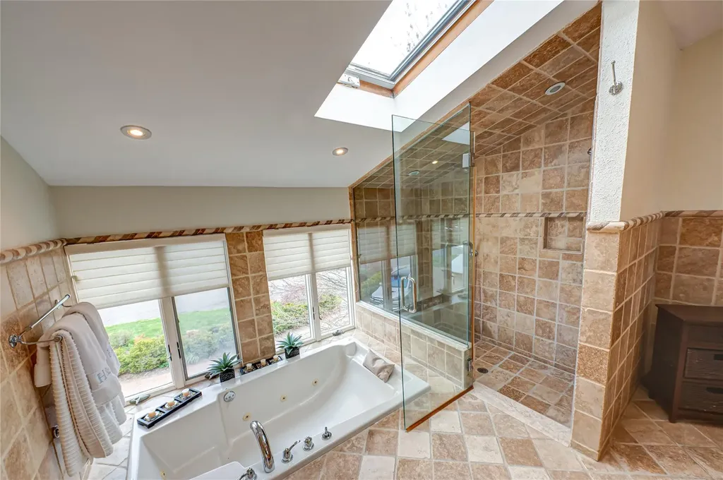 23 Sexton Drive West Islip NY 11795